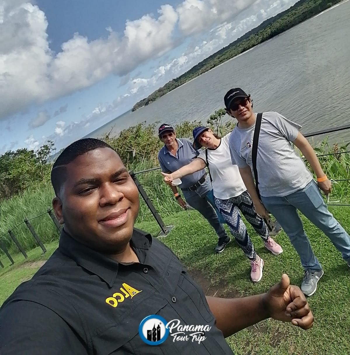 Visitando 🏰 El Fuerte de San Lorenzo con la 👨‍👩‍👦‍👦 Familia Vásquez