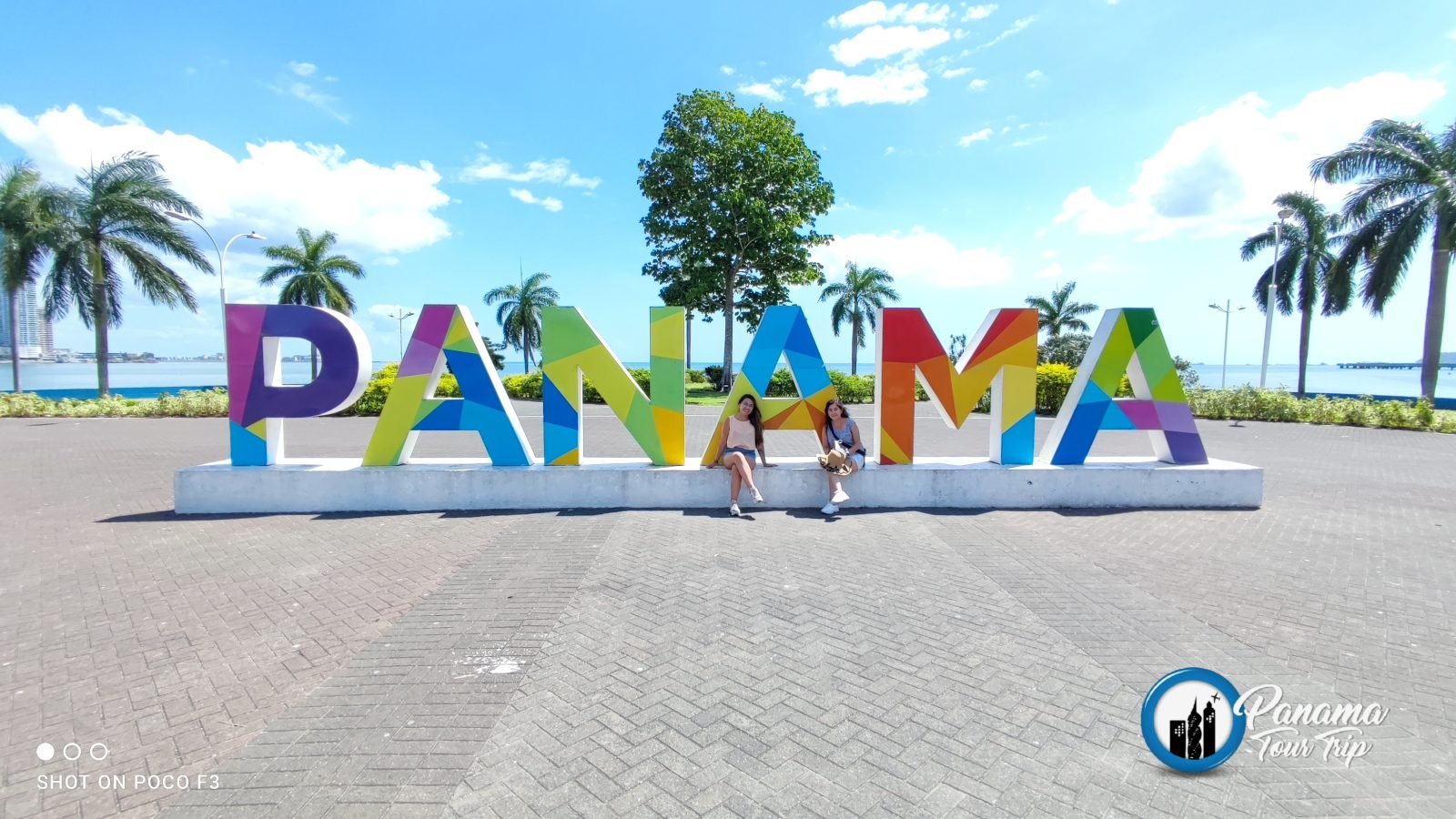 City tour en la ciudad de Panamá, Gabriela y Marycielo de Perú