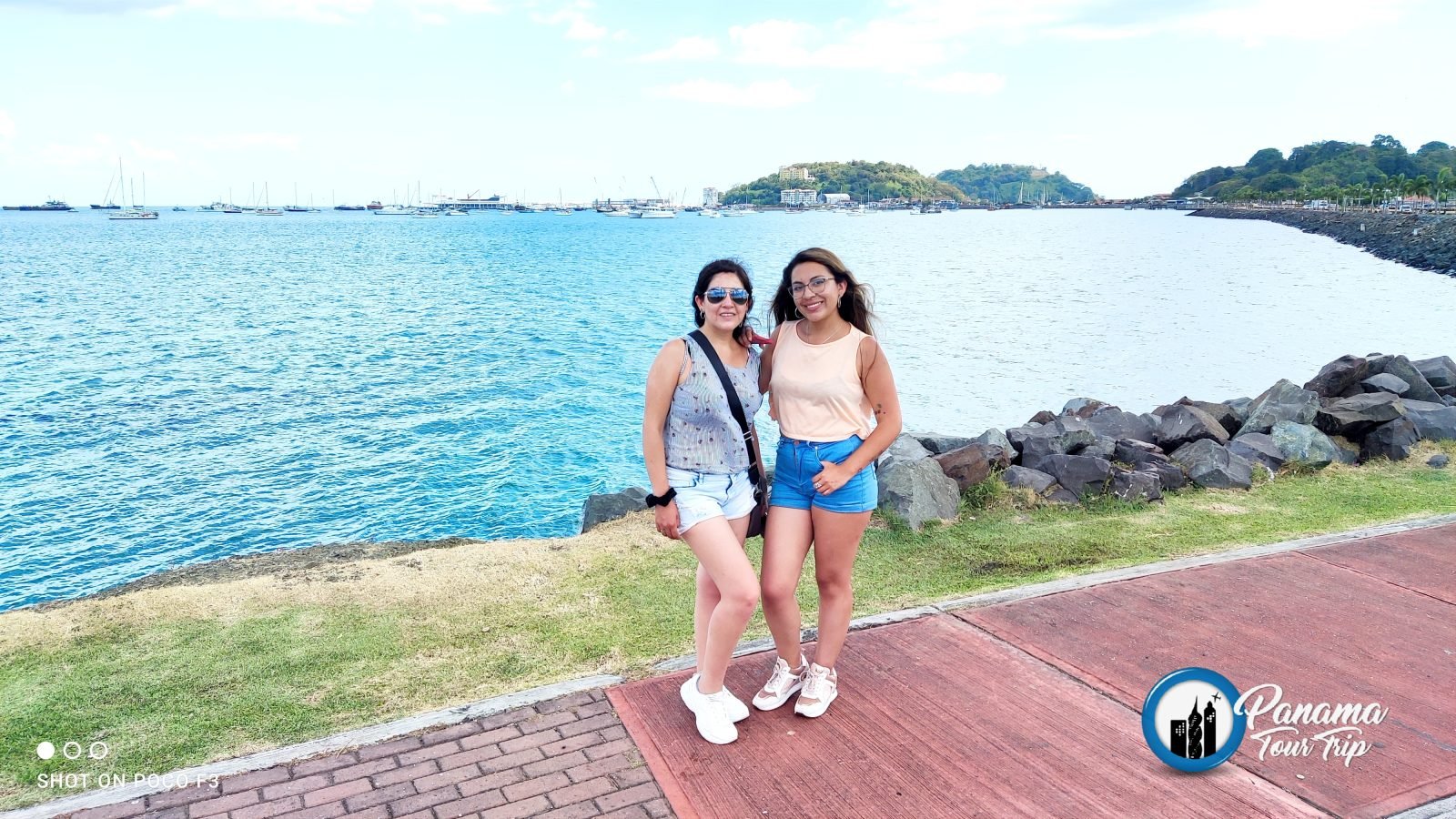 City tour en la ciudad de Panamá, Gabriela y Marycielo de Perú